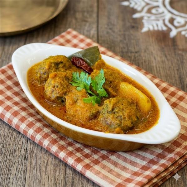 Kanchkolar Kofta Curry